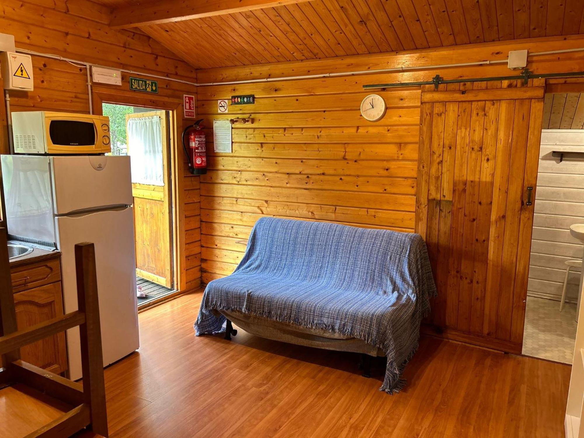 Camping A Grandella El Franco Phòng bức ảnh
