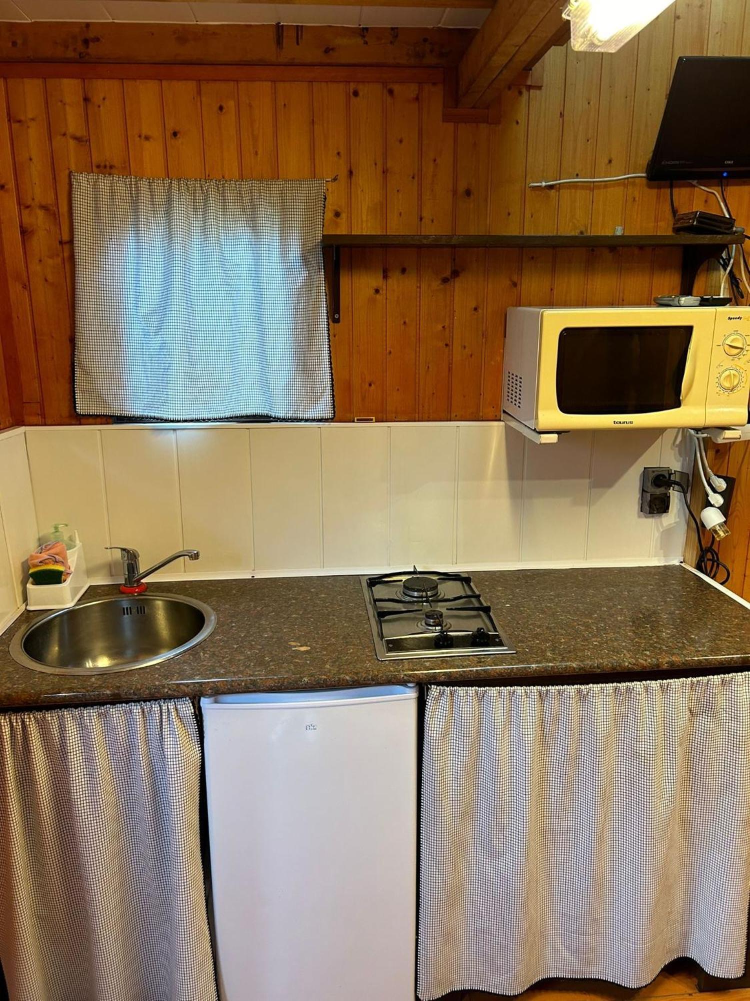 Camping A Grandella El Franco Phòng bức ảnh